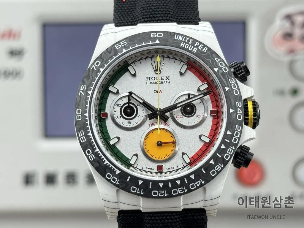 롤렉스 코스모그래프 데이토나 카본파이버 크로노그래프 40mm