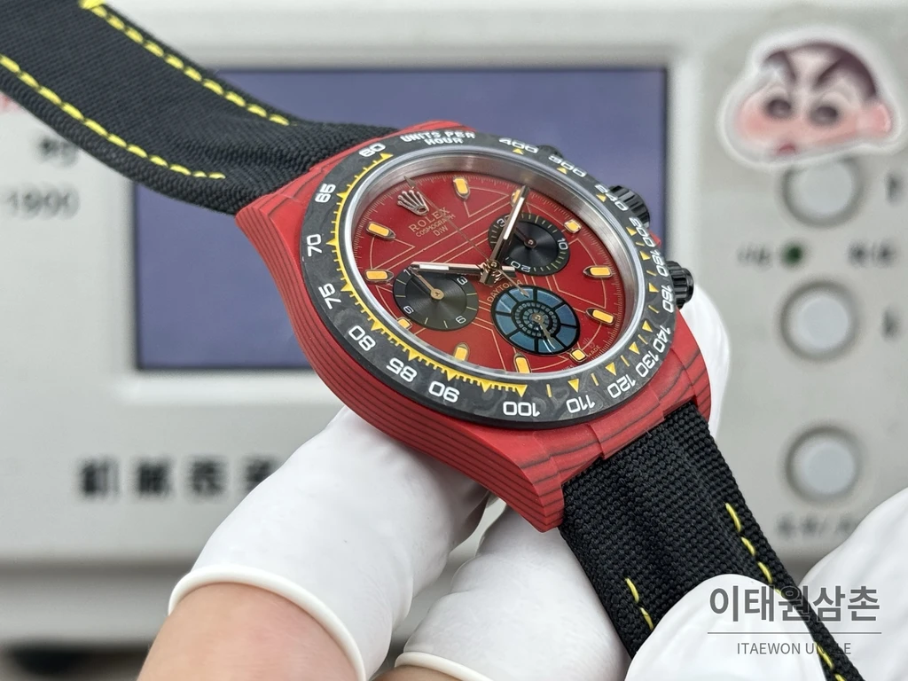 롤렉스 코스모그래프 데이토나 카본파이버 레드 크로노그래프 40mm