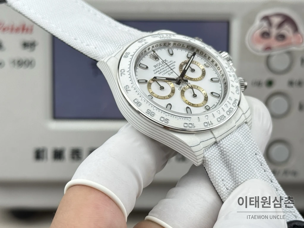롤렉스 코스모그래프 데이토나 카본파이버 화이트 크로노그래프 40mm