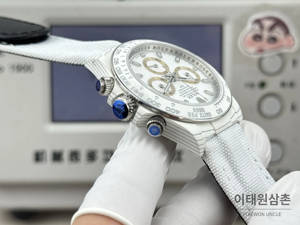 롤렉스 코스모그래프 데이토나 카본파이버 화이트 크로노그래프 40mm