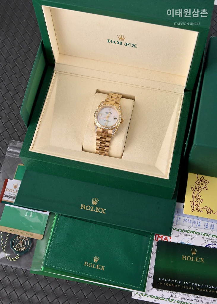 롤렉스 데이트저스트 31 자개 컬러 다이얼 다이아 세팅 오토매틱 31mm 골드 브레이슬릿