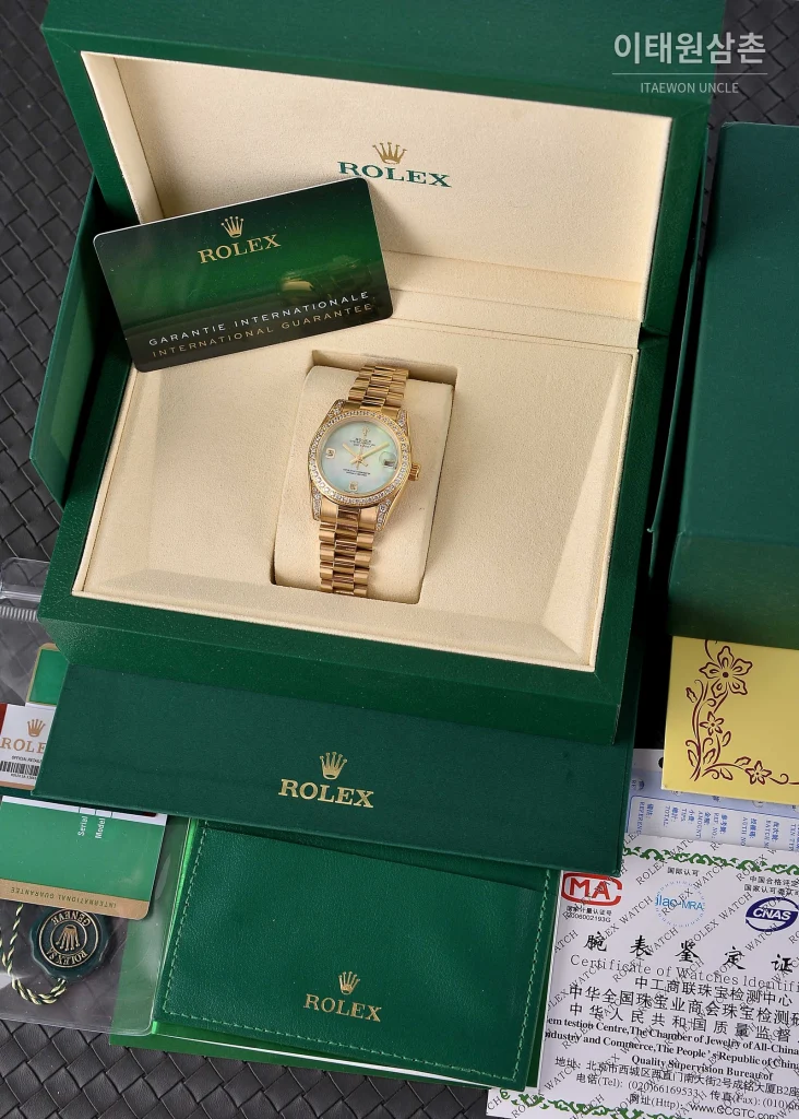 롤렉스 데이트저스트 31 자개 컬러 다이얼 다이아 세팅 오토매틱 31mm 골드 브레이슬릿