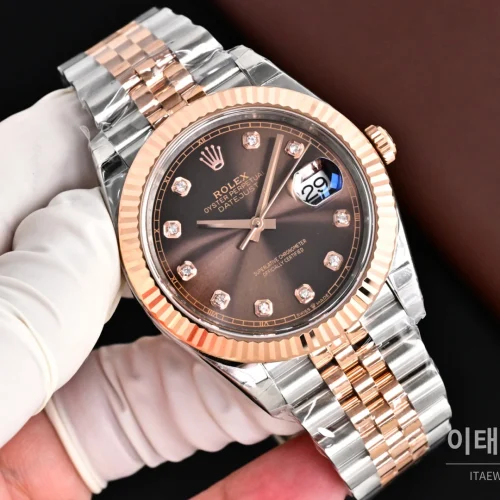 롤렉스 데이저스트41 텐포인트 실버다이얼 플루티드베젤 오토매틱 41mm