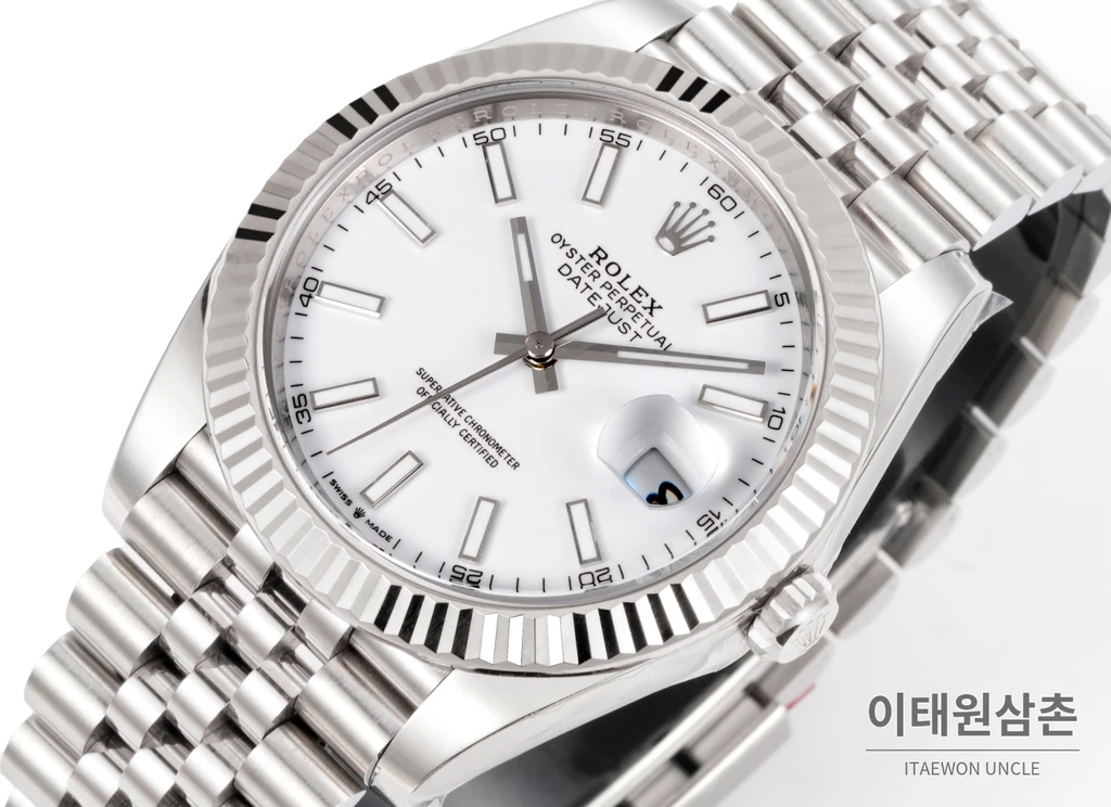 롤렉스 데이트저스트 41 화이트 다이얼 실버 베젤 쥬빌리 브레이슬릿 시계 41mm