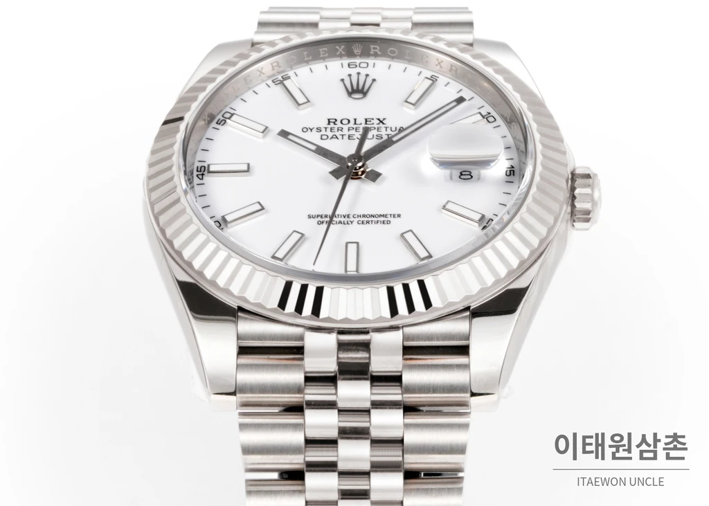 롤렉스 데이트저스트 41 화이트 다이얼 실버 베젤 쥬빌리 브레이슬릿 시계 41mm