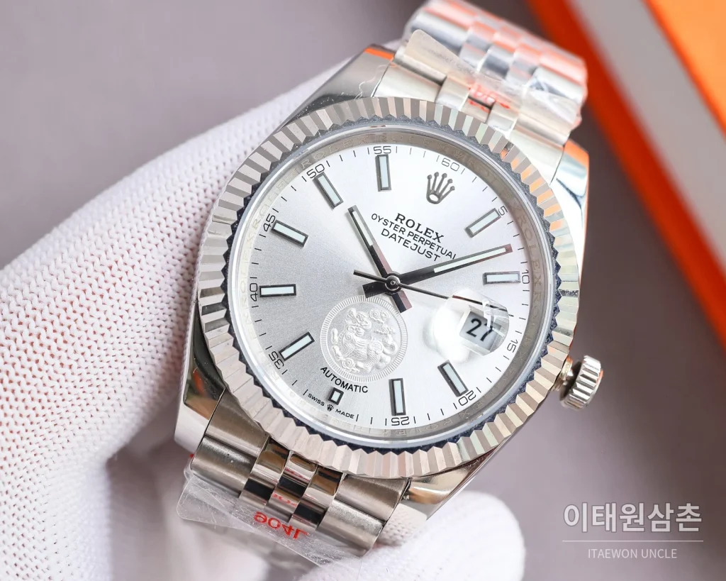 롤렉스 데이트저스트 오토매틱 41mm 실버 다이얼 투톤 브레이슬릿 로즈골드 베젤