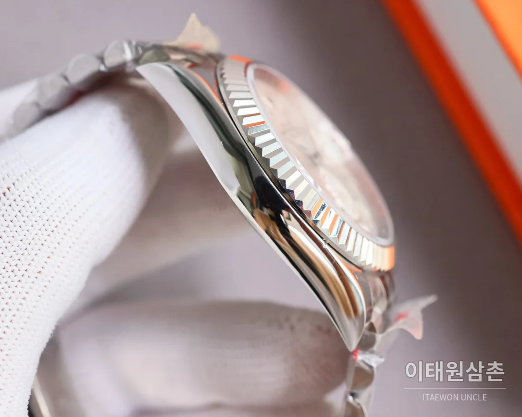 롤렉스 데이트저스트 오토매틱 41mm 실버 다이얼 투톤 브레이슬릿 로즈골드 베젤