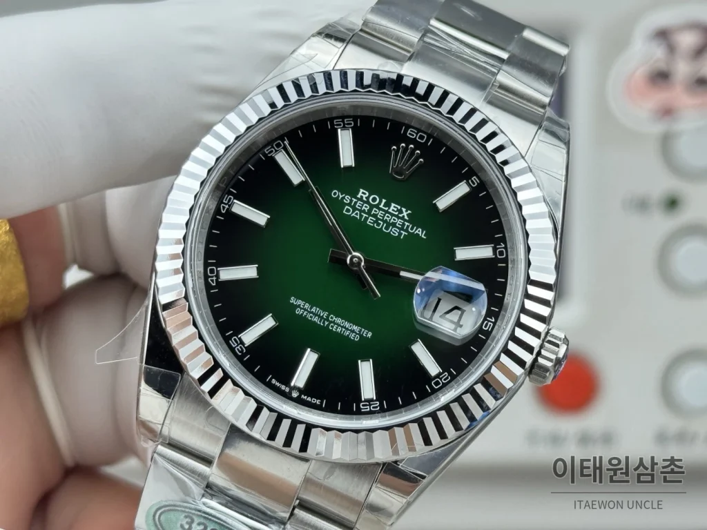 롤렉스 데이트저스트 그린 그라데이션 다이얼 오토매틱 41mm (3)