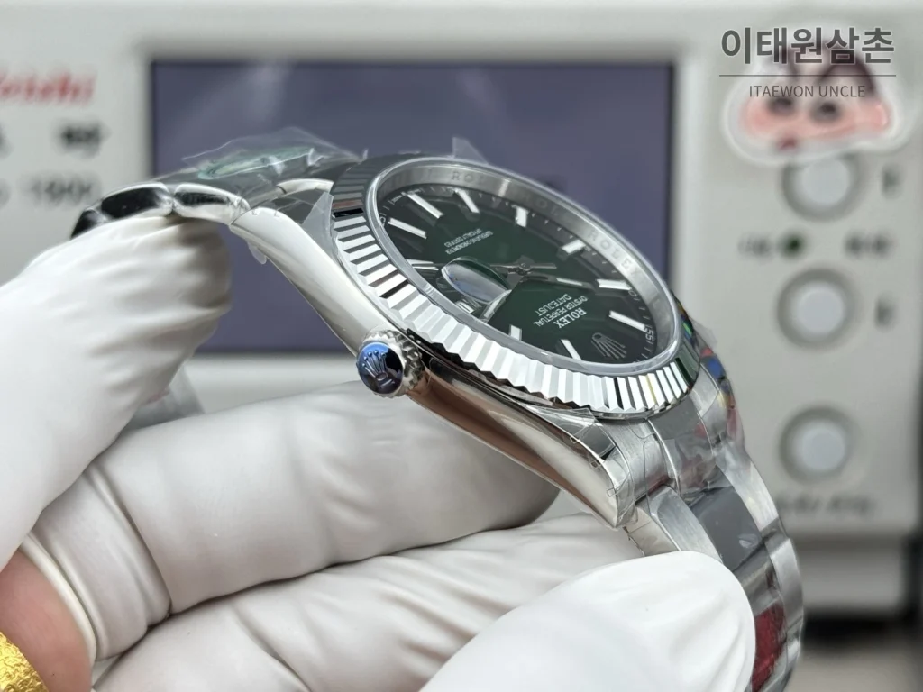 롤렉스 데이트저스트 그린 그라데이션 다이얼 오토매틱 41mm (3)