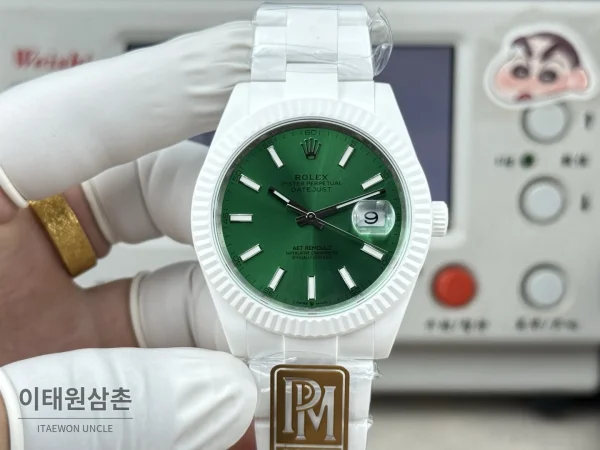 롤렉스 데이트저스트 화이트세라믹 선레이다이얼 오토매틱 41mm 화이트 러버 스트랩