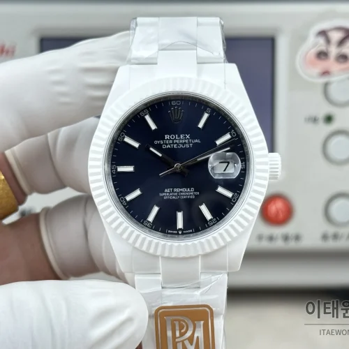 롤렉스 데이트저스트 화이트세라믹 선레이다이얼 오토매틱 41mm 세라믹 브레이슬릿 (4) 롤렉스 데이트저스트 화이트세라믹 선레이다이얼 오토매틱 41mm 세라믹 브레이슬릿 (4)
