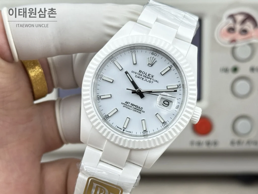 롤렉스 데이트저스트 화이트세라믹 선레이다이얼 오토매틱 41mm 세라믹 브레이슬릿