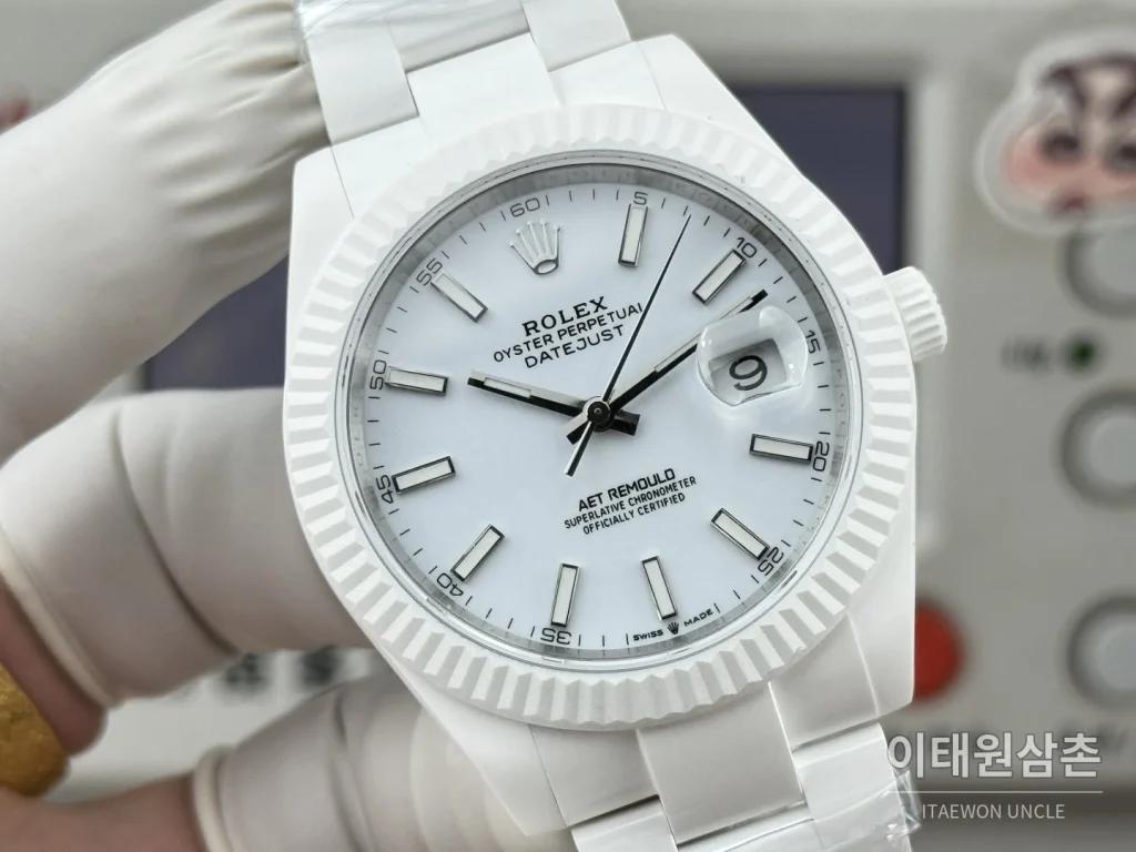 롤렉스 데이트저스트 화이트세라믹 선레이다이얼 오토매틱 41mm 세라믹 브레이슬릿