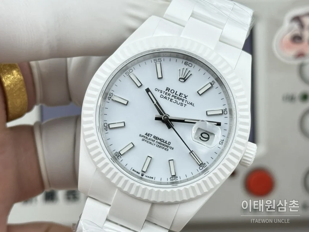 롤렉스 데이트저스트 화이트세라믹 선레이다이얼 오토매틱 41mm 세라믹 브레이슬릿