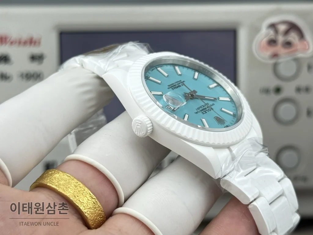 롤렉스 데이트저스트 화이트세라믹 선레이다이얼 오토매틱 41mm 세라믹 브레이슬릿 (2)