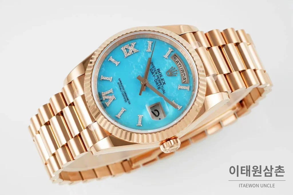 롤렉스 데이데이트36 천연원석 다이아베젤 프레지던트브레이슬릿 오토매틱 36mm 아이스블루 다이얼 로즈골드 케이스