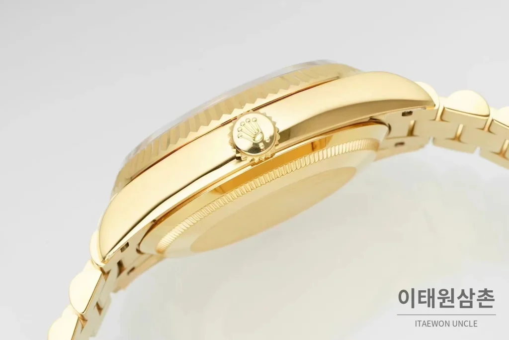 롤렉스 데이데이트36 천연원석 다이아베젤 프레지던트브레이슬릿 오토매틱 36mm 그린 다이얼 골드 케이스