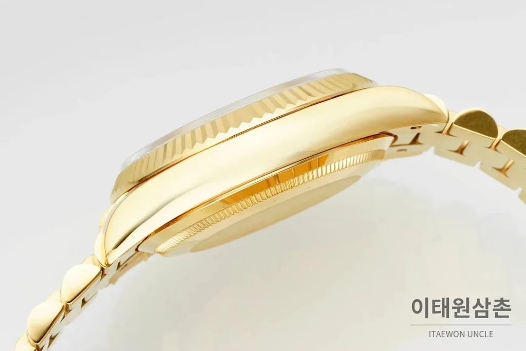 롤렉스 데이데이트36 천연원석 다이아베젤 프레지던트브레이슬릿 오토매틱 36mm 그린 다이얼 골드 케이스