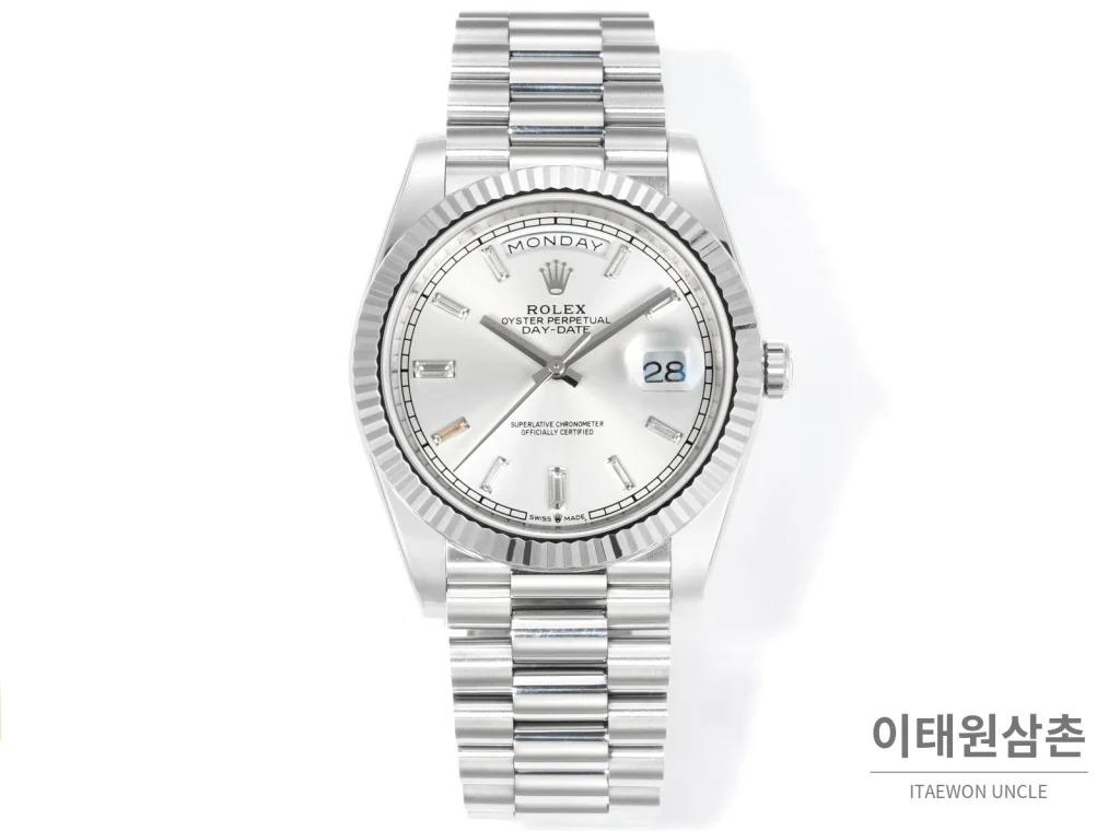 롤렉스 데이데이트 40 골드 프레지던트 브레이슬릿 오토매틱 40mm 실버 다이얼
