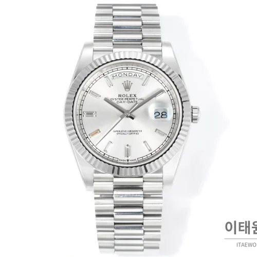 롤렉스 데이데이트 40 골드 프레지던트 브레이슬릿 오토매틱 40mm 실버 다이얼