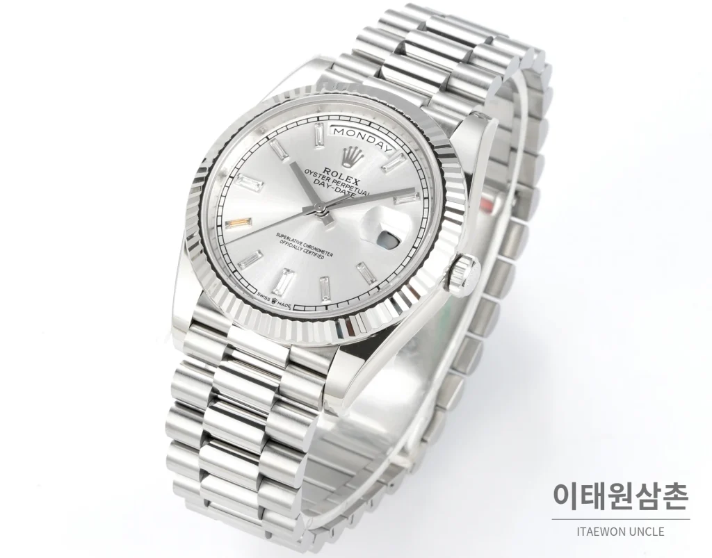 롤렉스 데이데이트 40 골드 프레지던트 브레이슬릿 오토매틱 40mm 실버 다이얼