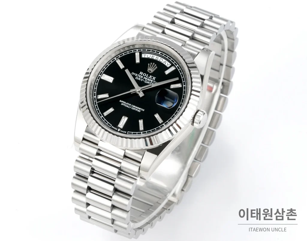 롤렉스 데이데이트 40 골드 프레지던트 브레이슬릿 오토매틱 40mm 블랙 다이얼