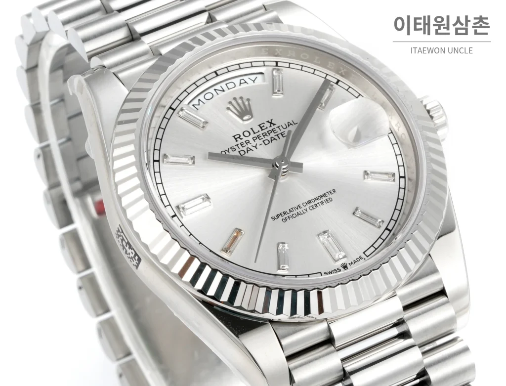 롤렉스 데이데이트 40 골드 프레지던트 브레이슬릿 오토매틱 40mm 실버 다이얼