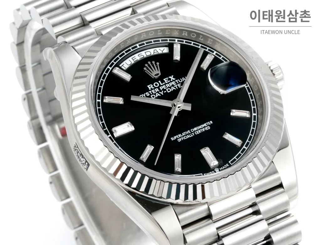 롤렉스 데이데이트 40 골드 프레지던트 브레이슬릿 오토매틱 40mm 블랙 다이얼