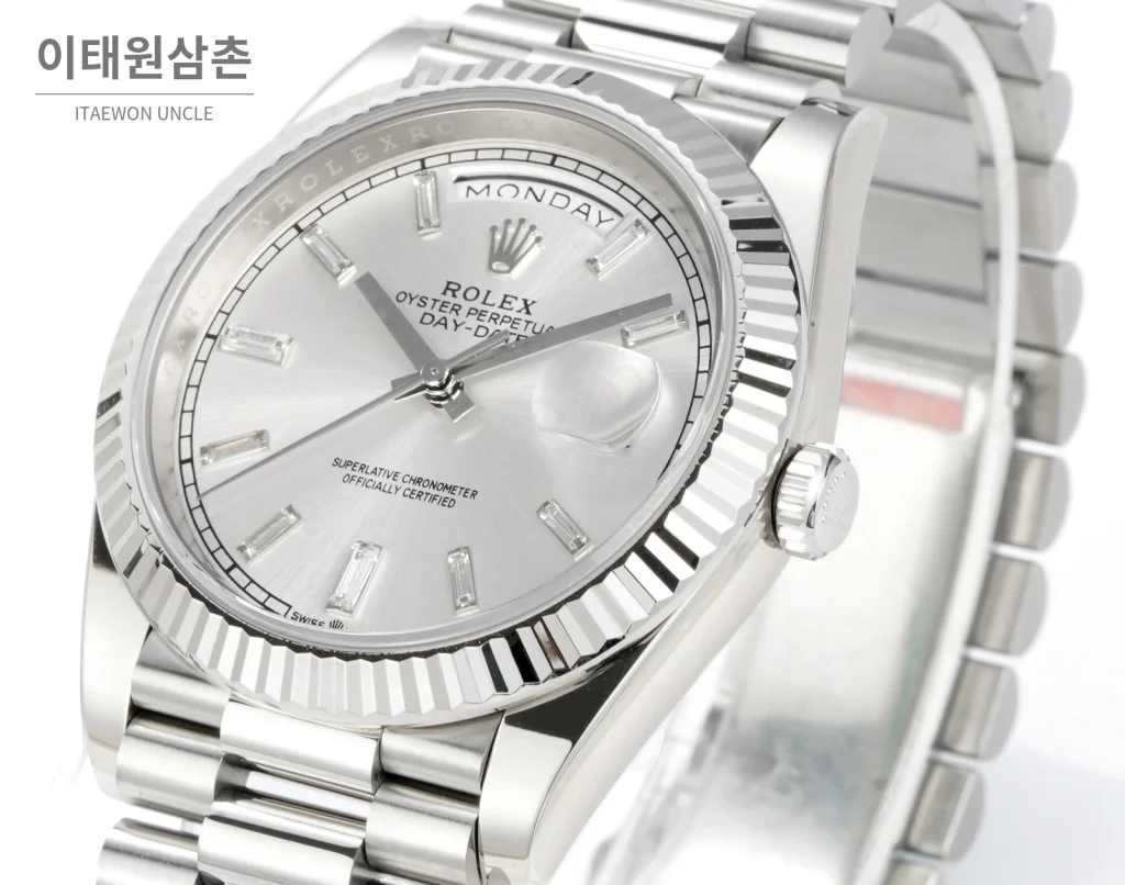 롤렉스 데이데이트 40 골드 프레지던트 브레이슬릿 오토매틱 40mm 실버 다이얼