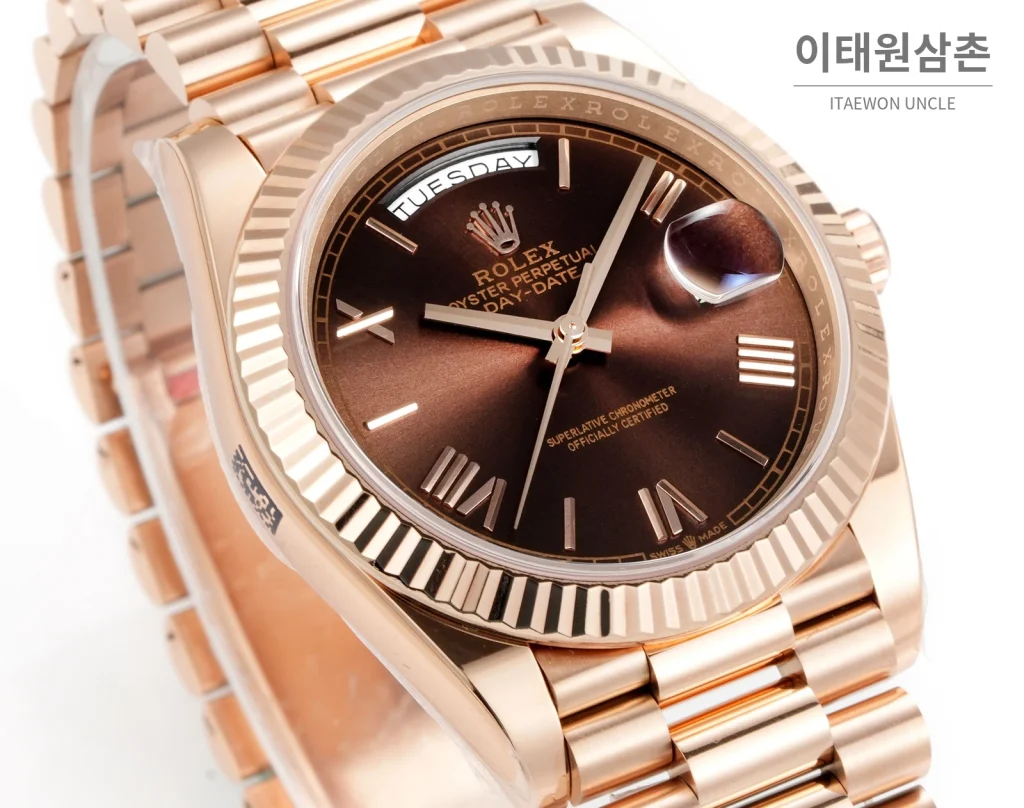 롤렉스 데이데이트 40 골드 프레지던트 브레이슬릿 오토매틱 40mm 브라운 다이얼