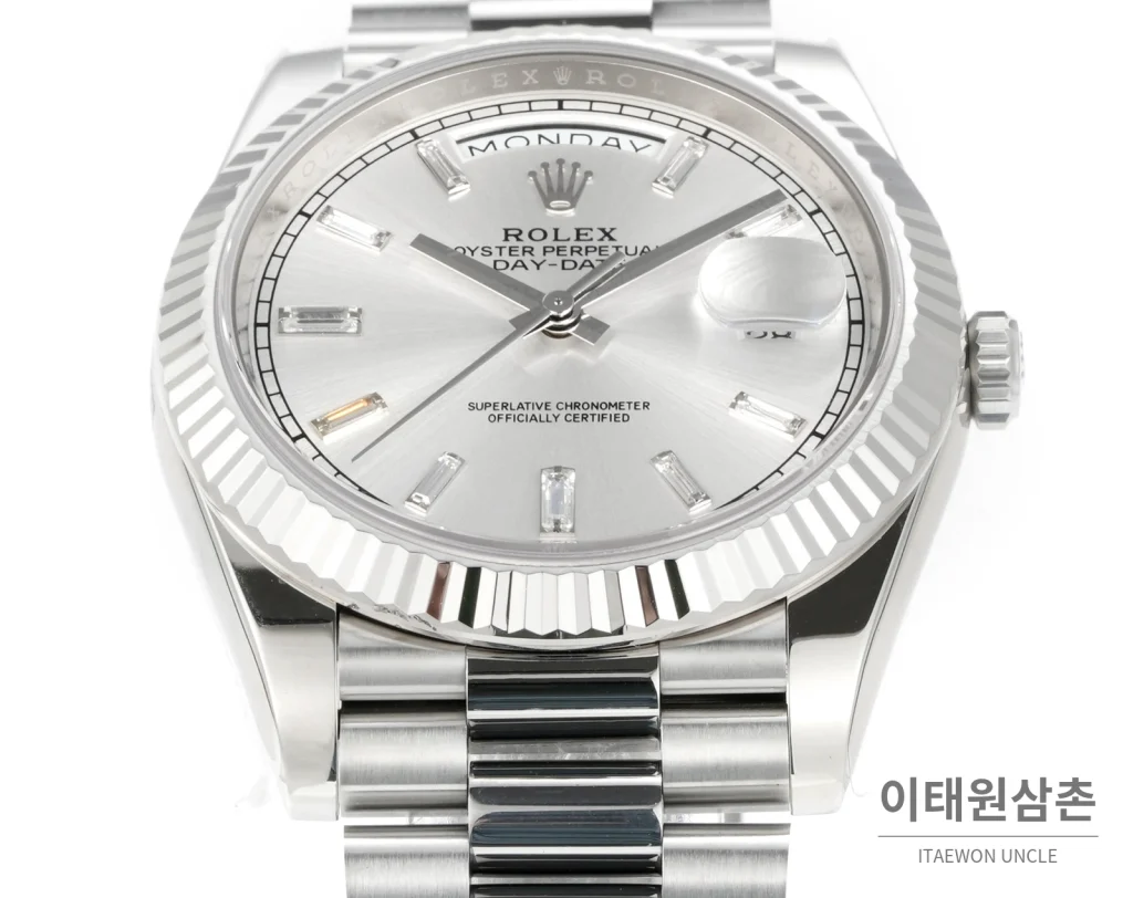 롤렉스 데이데이트 40 골드 프레지던트 브레이슬릿 오토매틱 40mm 실버 다이얼