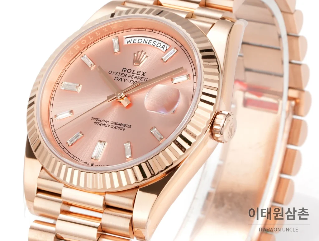 롤렉스 데이데이트 40 골드 프레지던트 브레이슬릿 오토매틱 40mm 로즈골드 다이얼