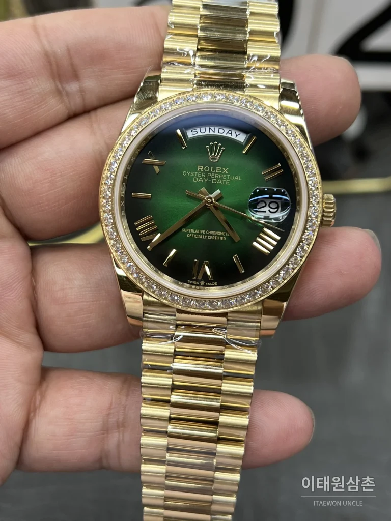 롤렉스 데이데이트 오토매틱 40mm 그린 다이얼 (2)