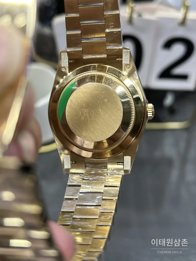 롤렉스 데이데이트 오토매틱 40mm 그린 다이얼 (2)
