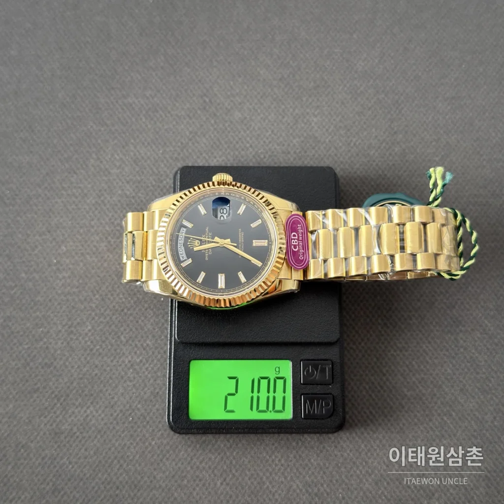 롤렉스 데이데이트 블랙 바게트다이얼 오토매틱