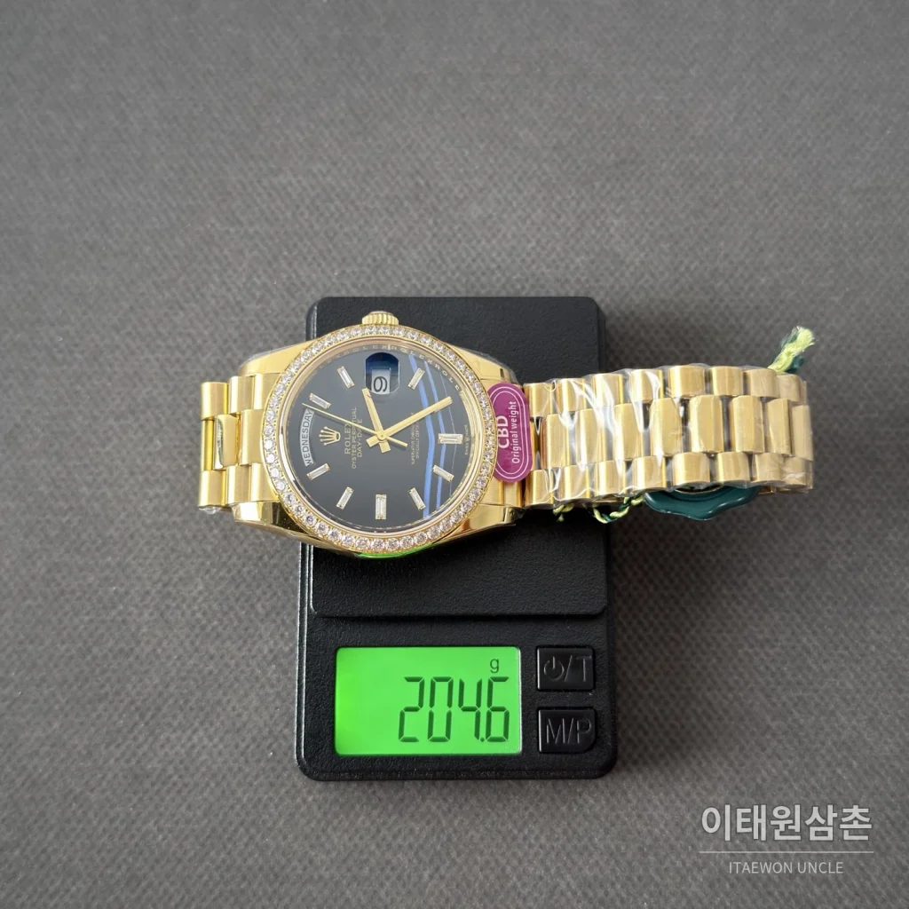 롤렉스 데이데이트 블랙 오닉스다이얼 라운드다이아 베젤 오토매틱
