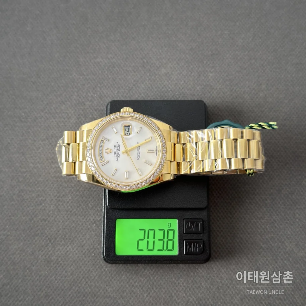 롤렉스 데이데이트 자개 바게트다이얼 라운드다이아 베젤 오토매틱