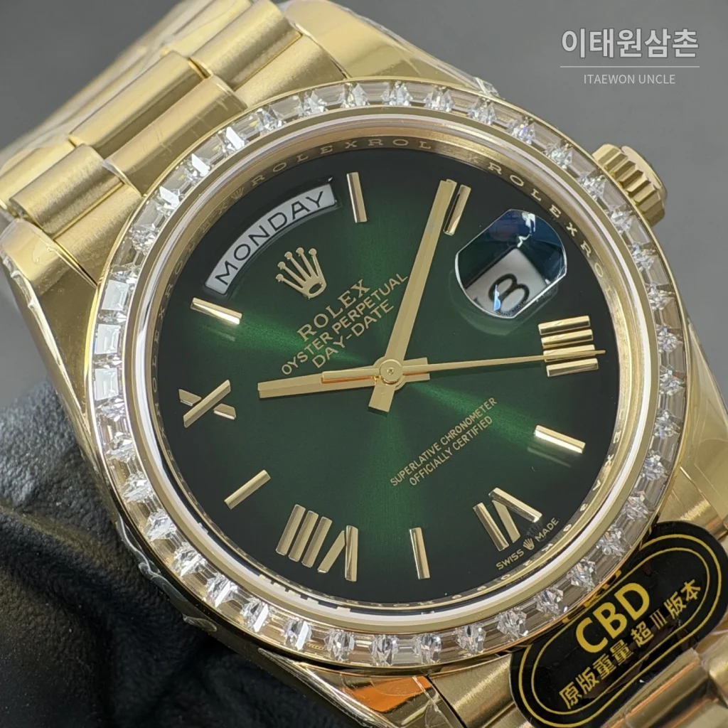 롤렉스 데이데이트 스모키그린 다이얼 스퀘어다이아 베젤 오토매틱
