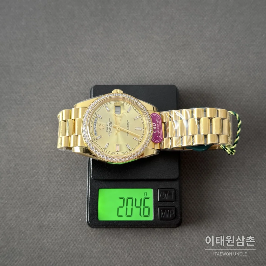롤렉스 데이데이트 옐로우 바게트다이얼 라운드다이아 베젤 오토매틱