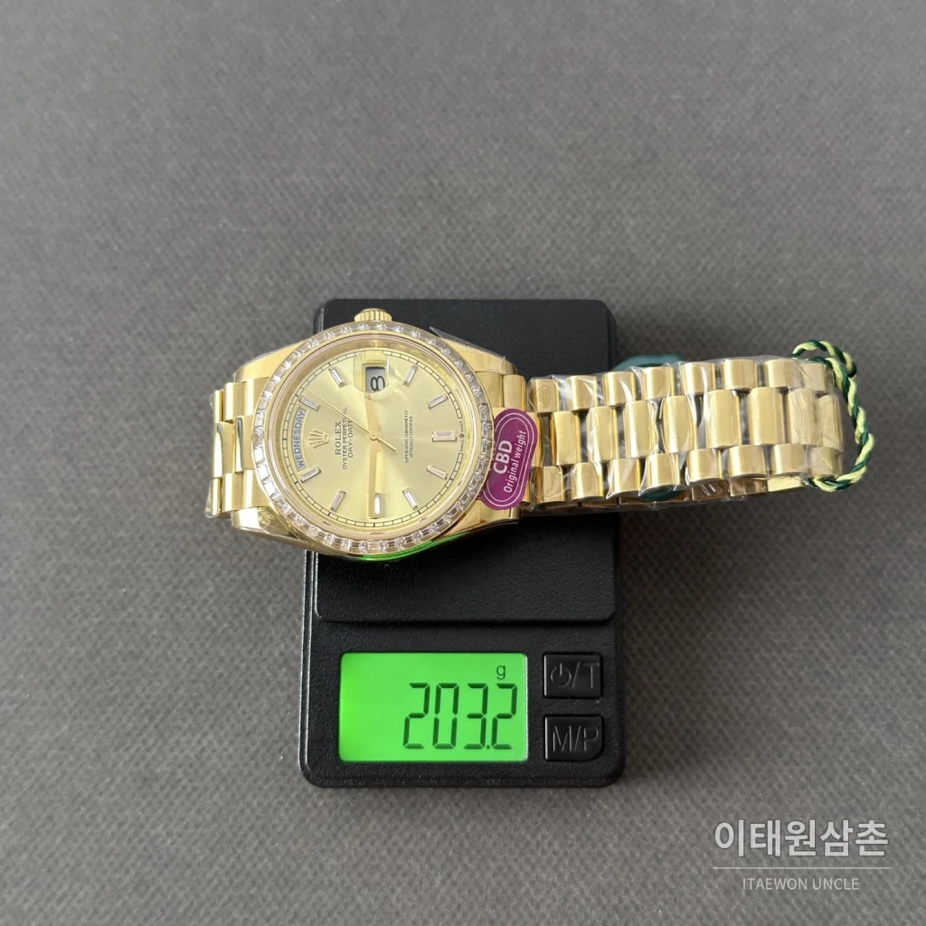 롤렉스 데이데이트 옐로우 바게트다이얼 스퀘어다이아 베젤 오토매틱