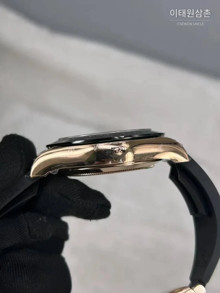 롤렉스 데이토나 18K 옐로우골드 블랙다이얼 크로노그래프 40mm (3)