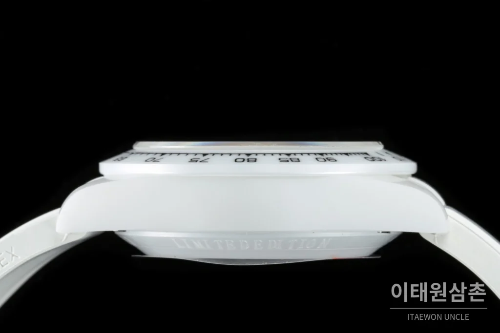 롤렉스 데이토나 AET 커스텀 블랙 세라믹 크로노그래프 오토매틱 40mm 화이트 다이얼