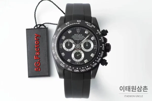 롤렉스 데이토나 AET 커스텀 블랙 화이트 세라믹 크로노그래프 오토매틱 40mm 블랙 / 화이트 블랙 러버 스트랩