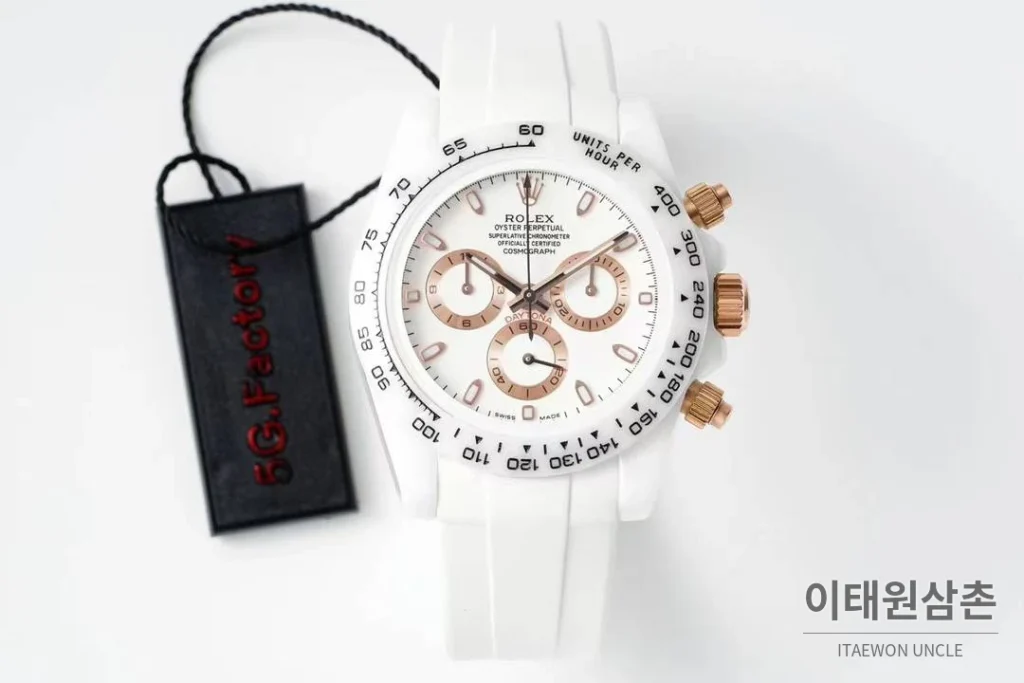 롤렉스 데이토나 AET 커스텀 블랙 화이트 세라믹 크로노그래프 오토매틱 40mm 블랙 / 화이트 화이트 러버 스트랩