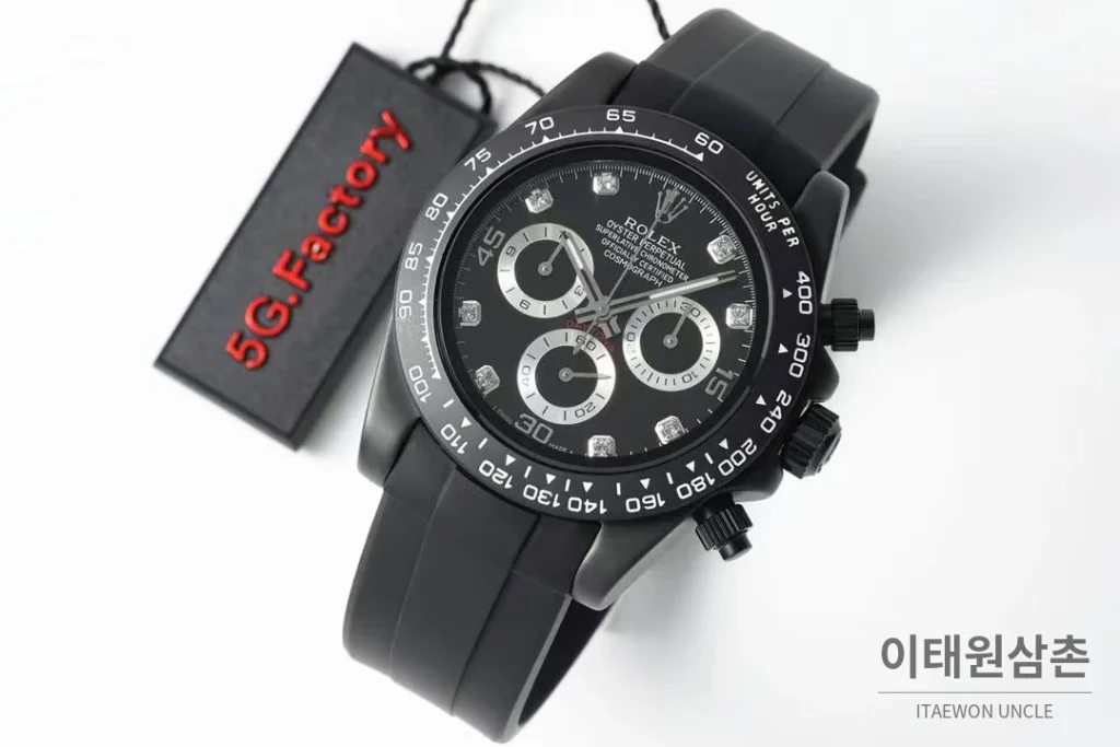 롤렉스 데이토나 AET 커스텀 블랙 화이트 세라믹 크로노그래프 오토매틱 40mm 블랙 / 화이트 블랙 러버 스트랩