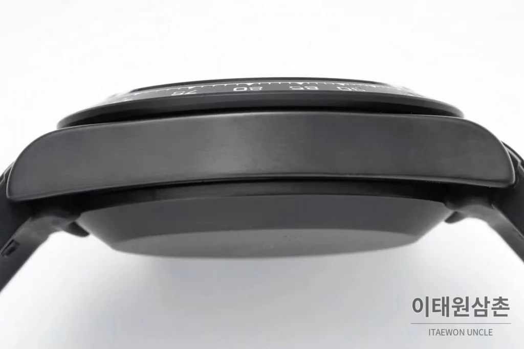 롤렉스 데이토나 AET 커스텀 블랙 화이트 세라믹 크로노그래프 오토매틱 40mm 블랙 / 화이트 블랙 러버 스트랩