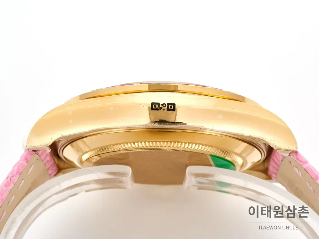 롤렉스 데이토나 비치데이토나 로마다이얼 자개판 크로노그래프 오토매틱 40mm 멀티 컬러 핑크 가죽 스트랩