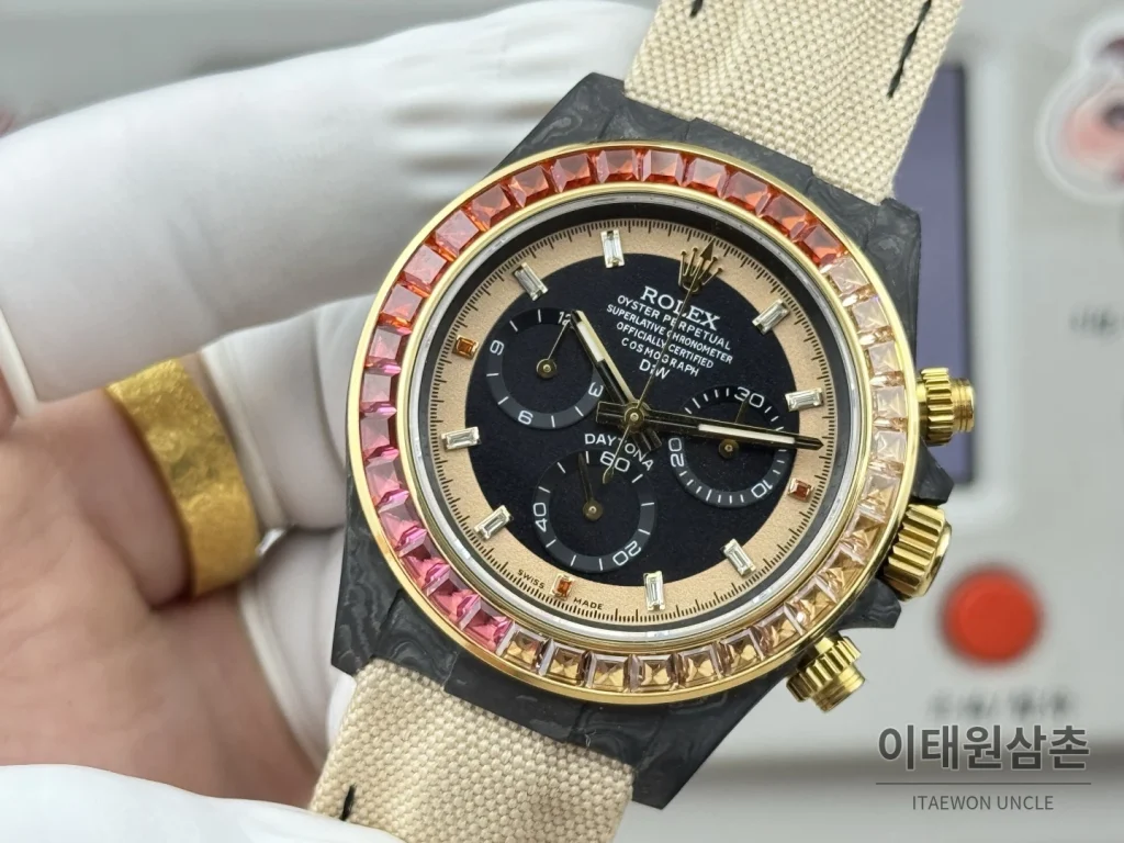 롤렉스 데이토나 카본파이버 블랙다이얼 크로노그래프 오토매틱 40mm 샴페인 나일론 스트랩