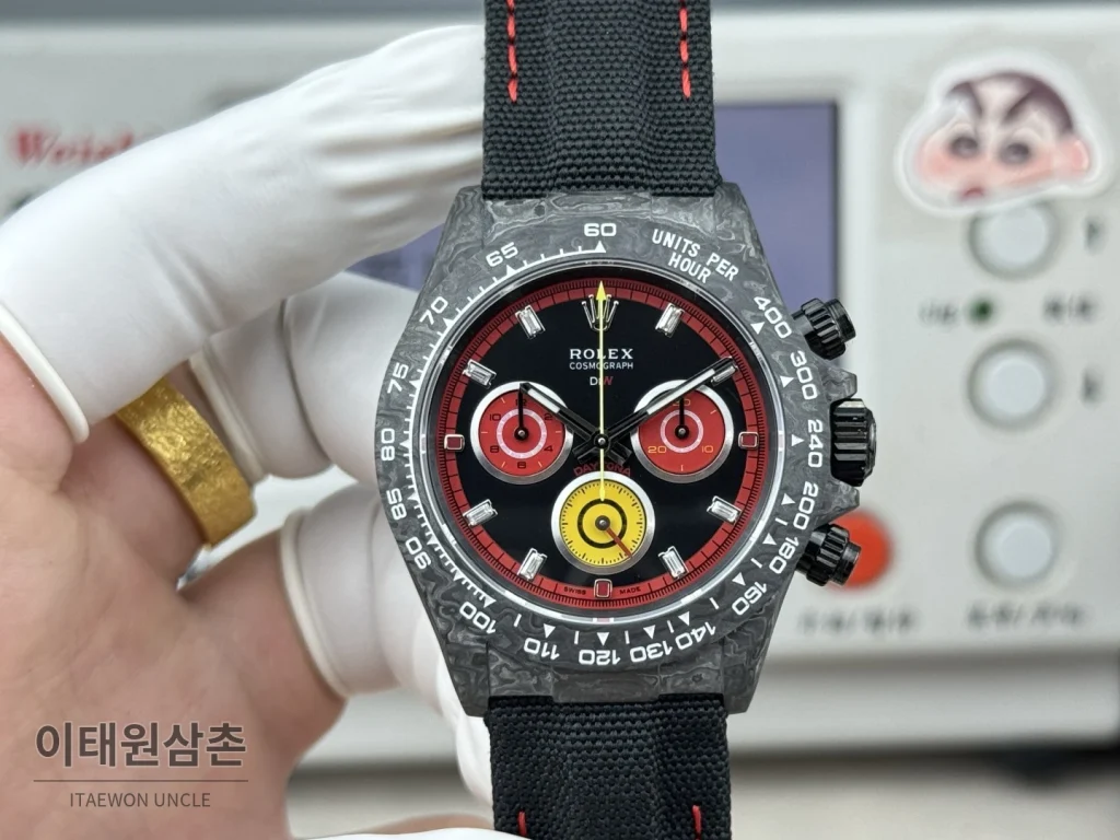 롤렉스 데이토나 카본파이버 크로노그래프 오토매틱 40mm 블랙 블랙 나일론 스트랩