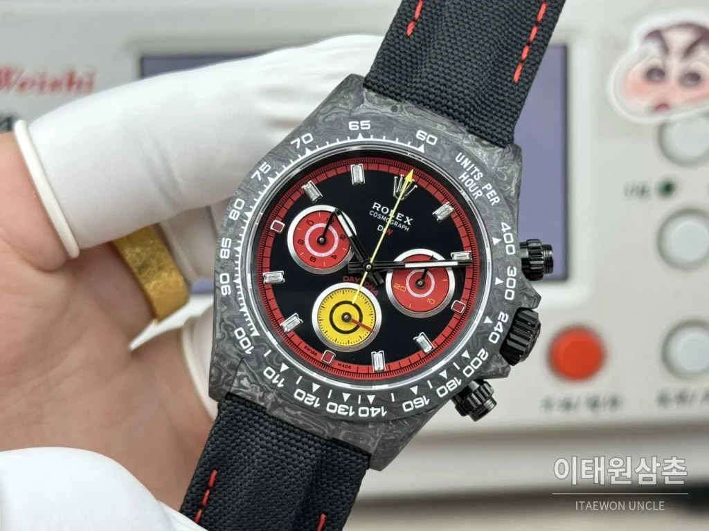 롤렉스 데이토나 카본파이버 크로노그래프 오토매틱 40mm 블랙 블랙 나일론 스트랩